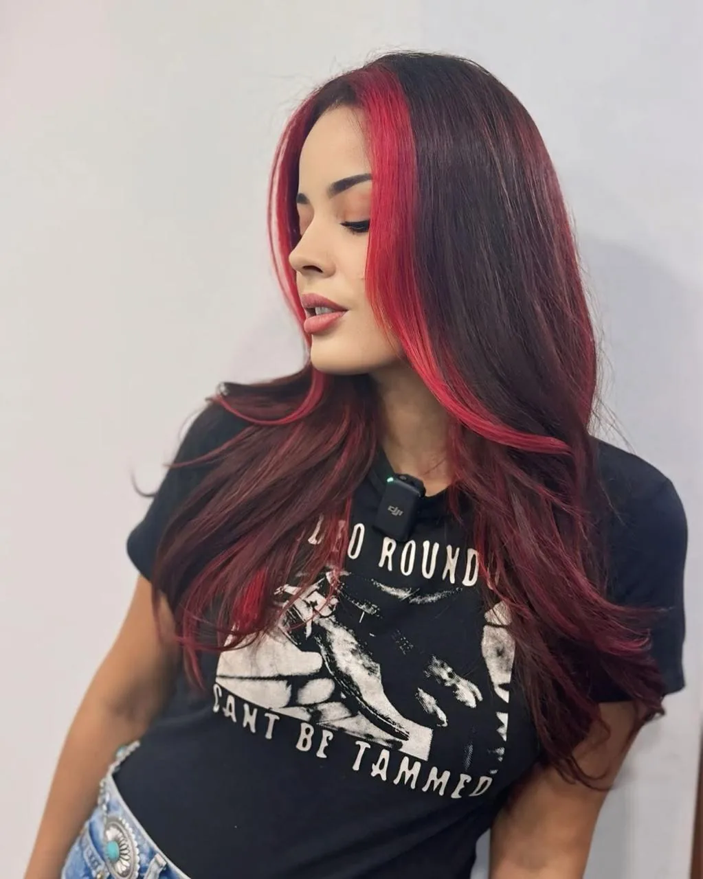 Coloración rojo cereza con money piece realizada en K!S